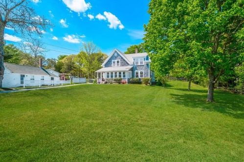 1112 Queen Anne Rd, Harwich, MA 02645 exterior