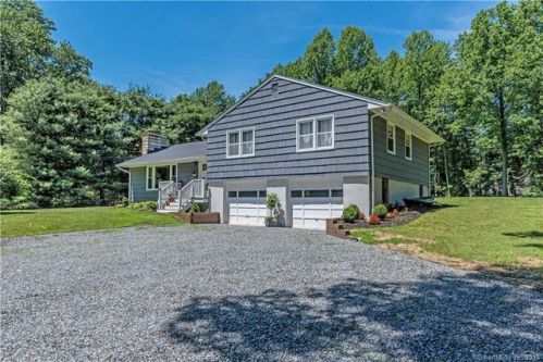 10 Lovers Ln, Upper Stepney, CT 06468 exterior