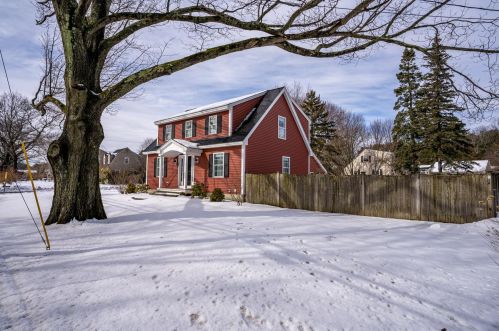 68 Locke Rd, Hampton, NH 03842 exterior