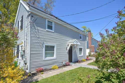 38 Colonial Dr, Dedham, MA 02026 exterior
