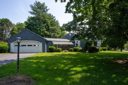 75 Homestead Cir, Hamilton, MA 01982 exterior