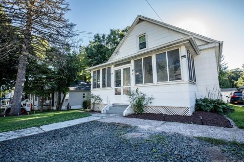 9 Millbrook Rd, Middletown, CT 06457 exterior