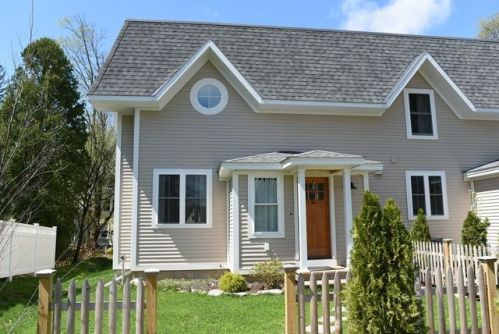 32 Prospect St, Amherst, MA 01002 exterior