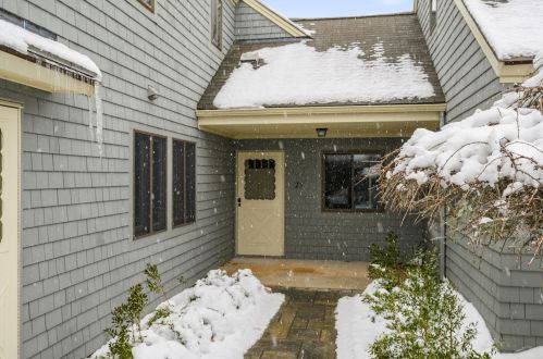 23 Grove Ln, Brewster, MA 02631 exterior