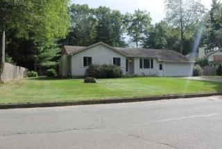 4 Carillon Cir, Easthampton, MA 01027 exterior