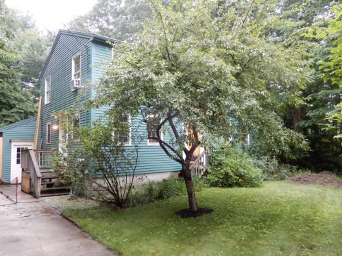 22 Poplar St, Old-Orchard-Beach, ME 04064 exterior