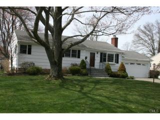 42 Elliott Rd, Bridgeport, CT 06611 exterior