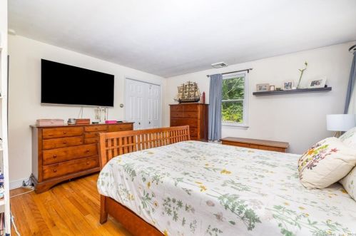 9 Pine Hill Rd, Granby, CT 06035 exterior