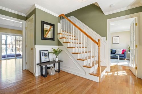 2 Sledding Hill Way, Medway, MA 02053 exterior