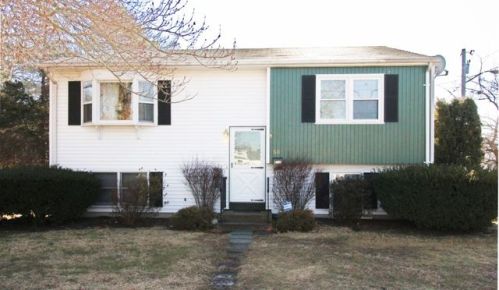 60 Fern St, Warwick, RI 02889 exterior