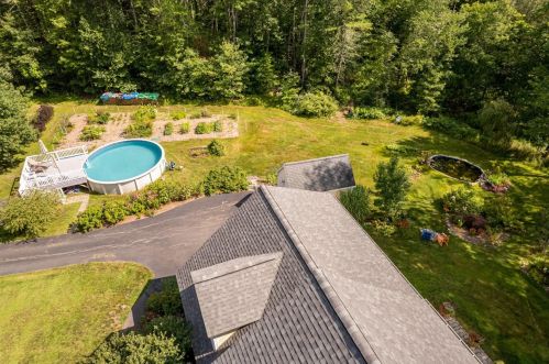 5 Nancy Ln, Dover, NH 03820 exterior