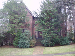 4 Ashford Rd, Newton, MA 02459 exterior