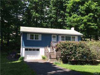 6 Laurel Hill Rd, Sherman, CT 06784 exterior