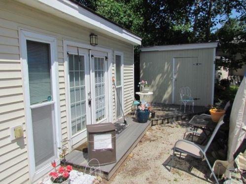 207 Chases Grove Rd, Derry, NH 03038 exterior