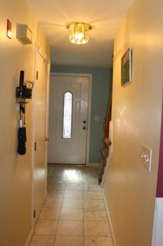 5 Clyde Rd, Derry, NH 03038 exterior