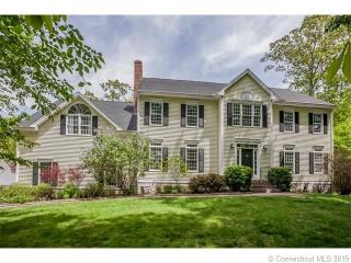20 Elizabeth St, Guilford, CT 06437 exterior