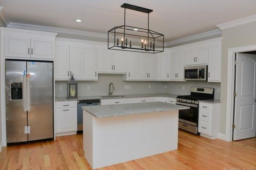 51 Brookview Cir, Bristol, CT 06010 exterior