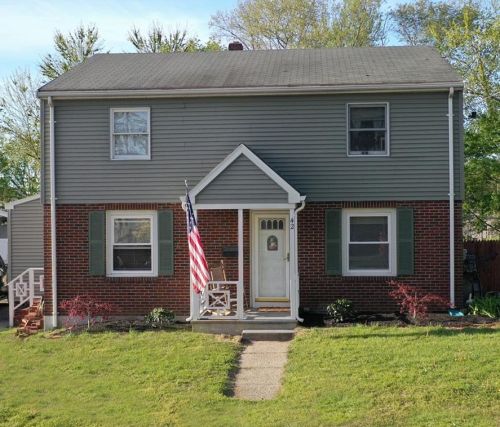 42 Oregon Ave, Woonsocket, RI 02895 exterior