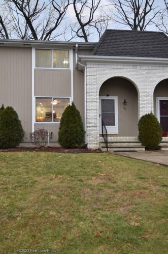 305 Woodside Dr, North-Providence, RI 02904 exterior