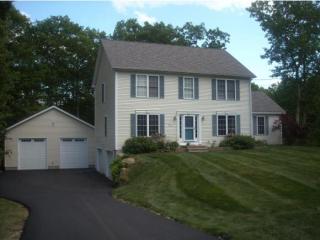 104 Peppermint St, Goffstown, NH 03045 exterior