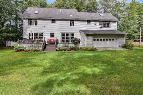 52 Twin Leaf Ln, Sidney, ME 04330 exterior