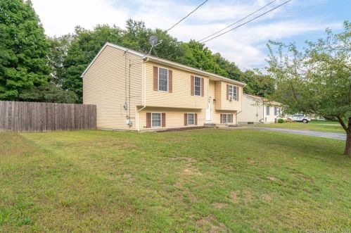 12 Schoonman Ave, Killingly, CT 06239 exterior