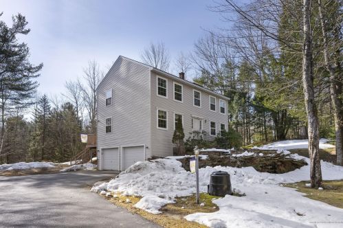 4 Patagonia Dr, Freeport, ME 04032 exterior