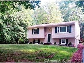 68 Bennett Rd, Norwich, CT 06384 exterior