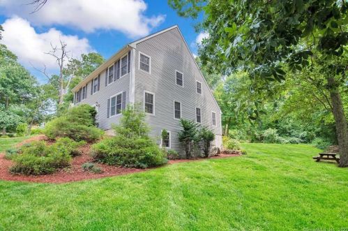 29 Farm Gate Rd, Colchester, CT 06415 exterior