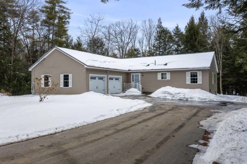 47 Harmony Rd, Northwood, NH 03261 exterior