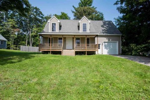 20 Coombs Rd, Somersworth, NH 03878 exterior