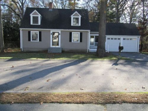 24 Jessica Ln, Weymouth, MA 02190 exterior