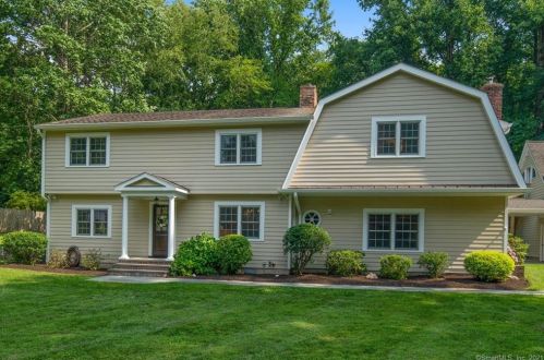 2 Sophia Dr, Ridgefield, CT 06877 exterior