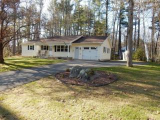 182 Lakewood Dr, Athol, MA 01331 exterior