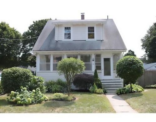 32 Prospect St, Saugus, MA 01906 exterior