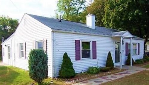 79 Vadnais St, Springfield, MA 01104 exterior