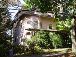 15 Woodcliff Rd, Newton, MA 02461 exterior