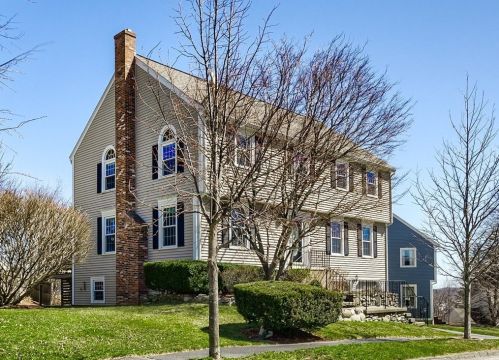 4 Arapaho Rd, Worcester, MA 01606 exterior