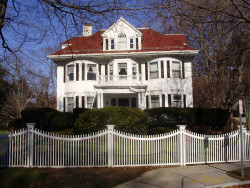 305 Commonwealth Ave, Newton, MA 02459 exterior