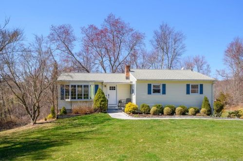 30 Ox Dr, Brookfield Center, CT 06804 exterior