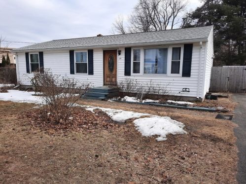 75 Puritan Rd, Springfield, MA 01119 exterior