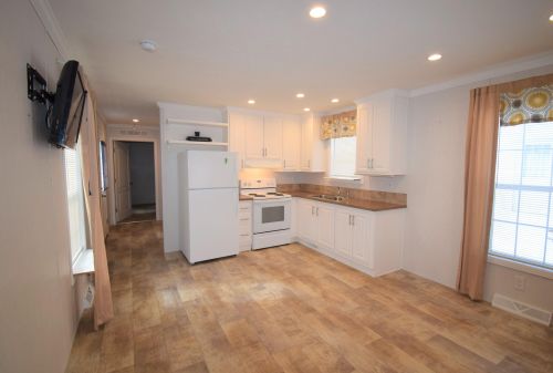 15 Nicholas Cir, Danville, NH 03819 exterior