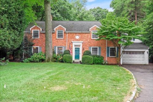 20 Crescent Rd, Riverside, CT 06878 exterior