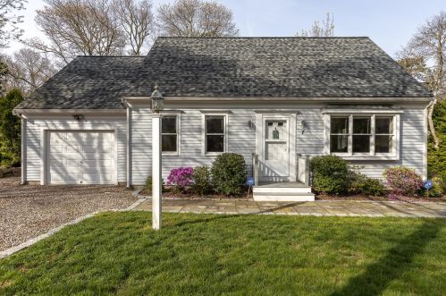 7 Neves Way, Teaticket, MA 02536 exterior