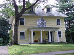 176 Waban Ave, Newton, MA 02468 exterior