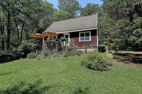 171 Mill Pond Rd, Exeter, RI 02822 exterior