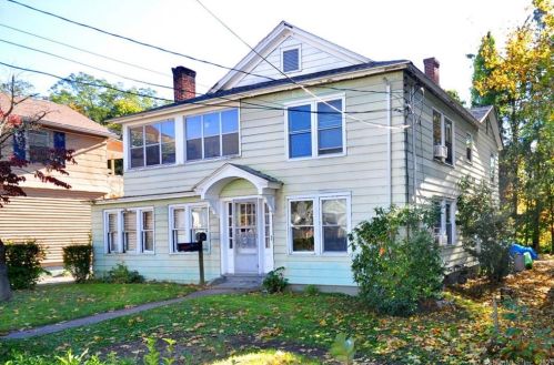 384 Hartford Rd, Manchester, CT 06040 exterior
