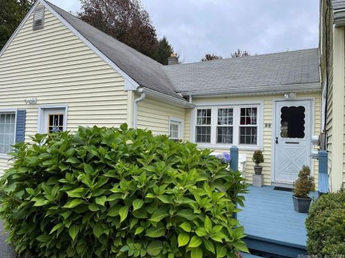 33 Elizabeth Ave, Litchfield, CT 06787 exterior