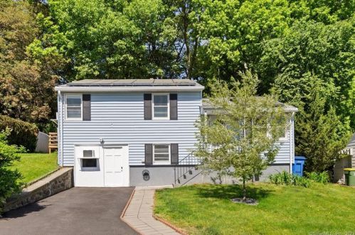 64 Longmeadow Dr, Waterbury, CT 06706 exterior
