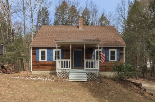 382 Clark Hill Rd, New-Boston, NH 03070 exterior